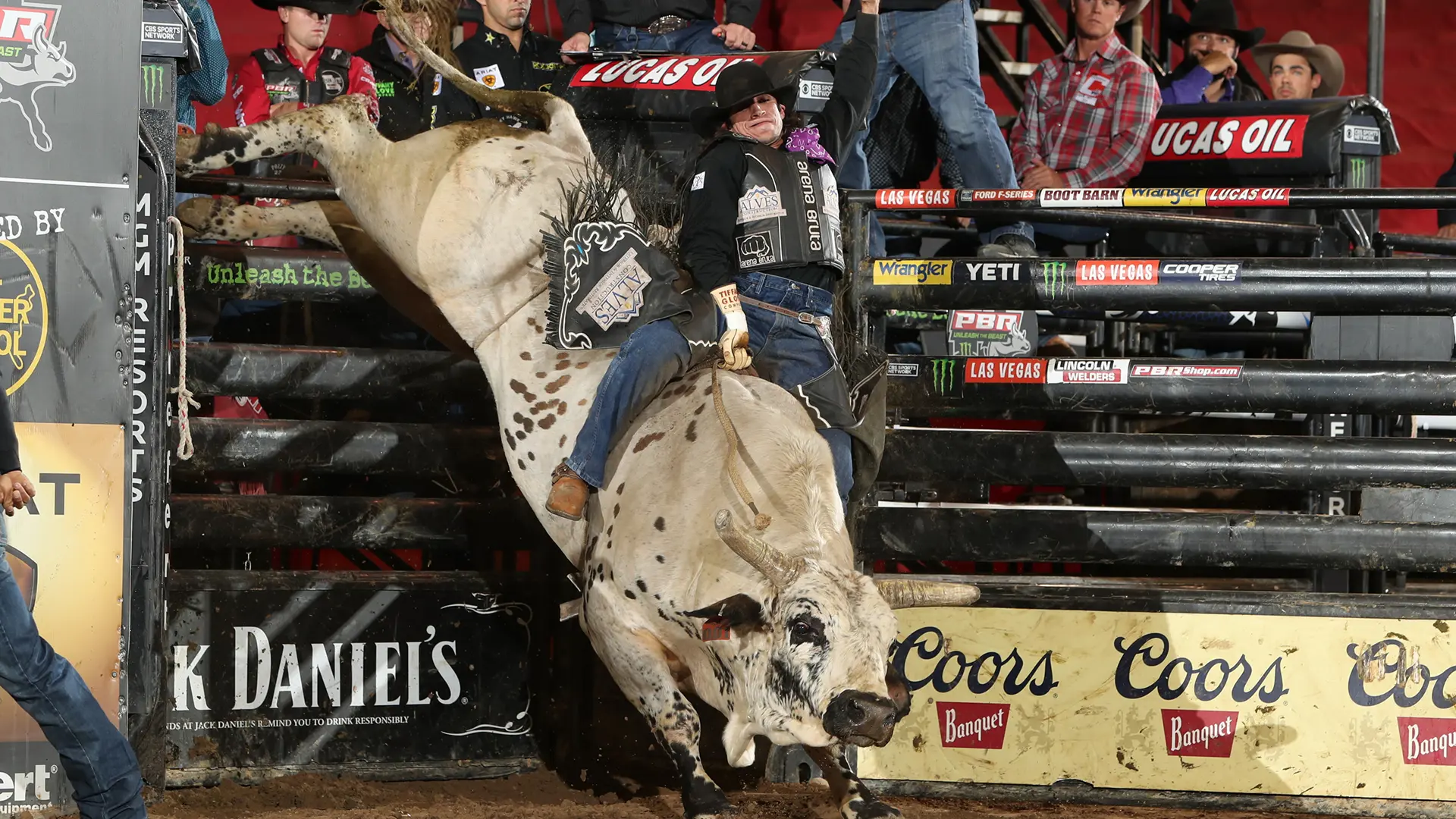 Smooth Operator ends regular season as world No. 1 