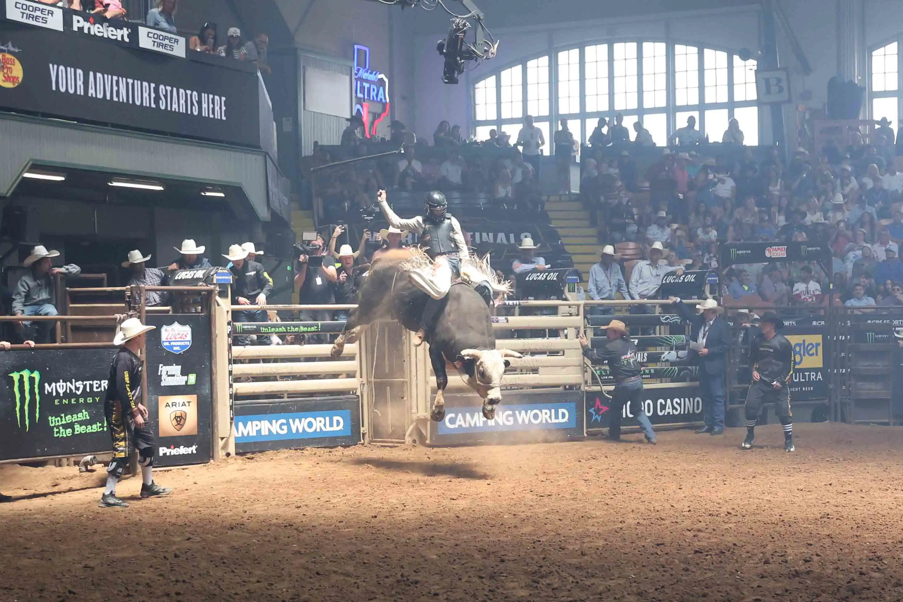 25 LIVE Fort Worth 04 292