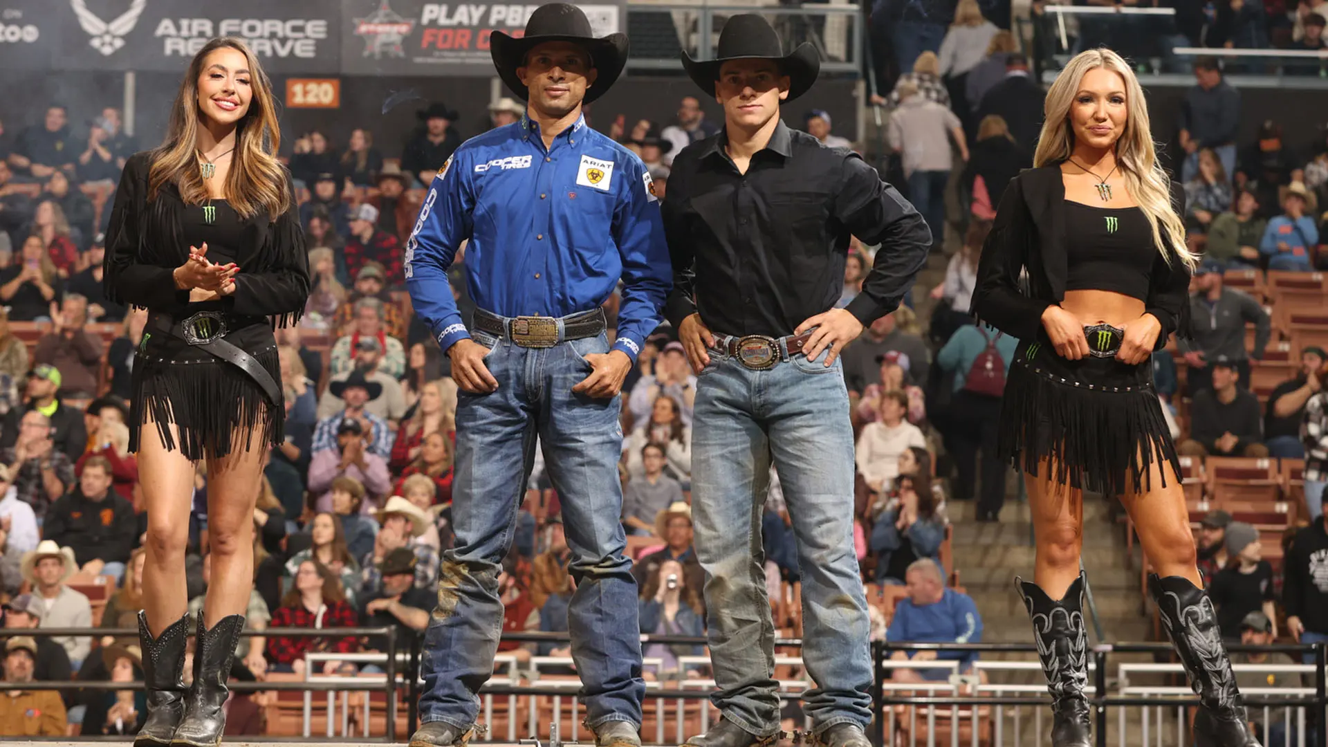 Eduardo Aparecido and Felipe Furlan tie for Round 1 win at PBR Manchester