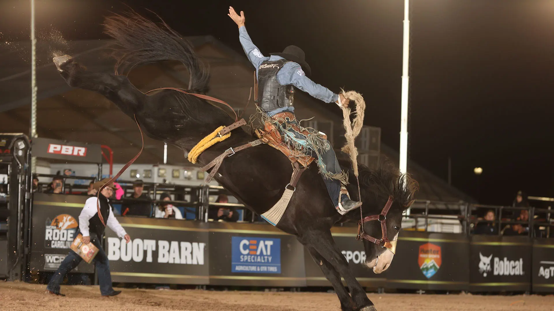 Isaac Diaz's Triple Crown of Rodeo journey ends while underdogs prevail at Rodeo Carolina