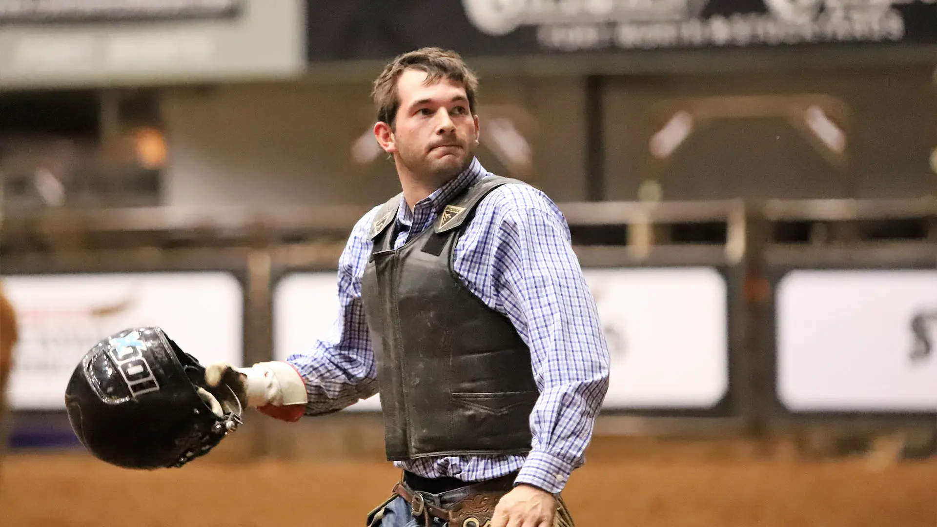 Garrett Jones dominates in Fort Worth to win PBR Stockyards Showcase