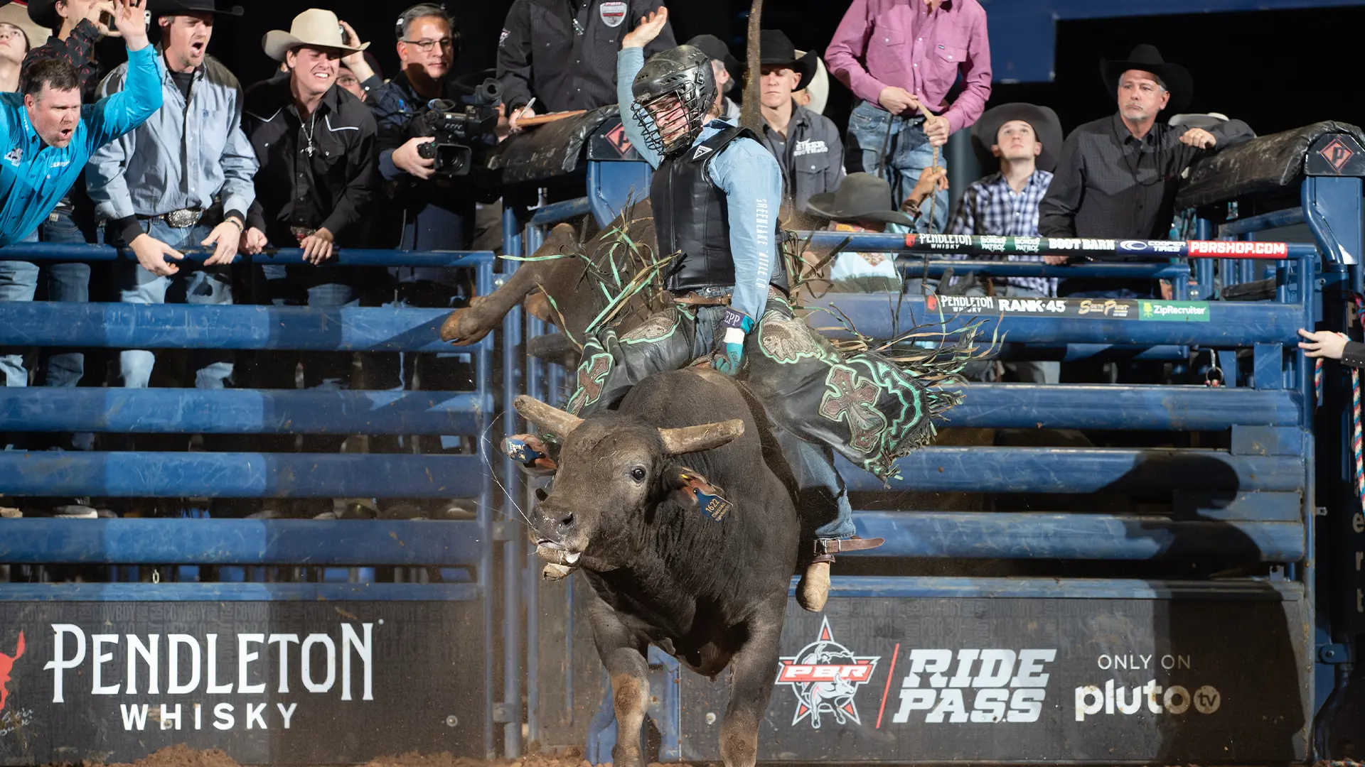 Josh Stepp wins Round 1 of Boot Barn PBR Youngstown