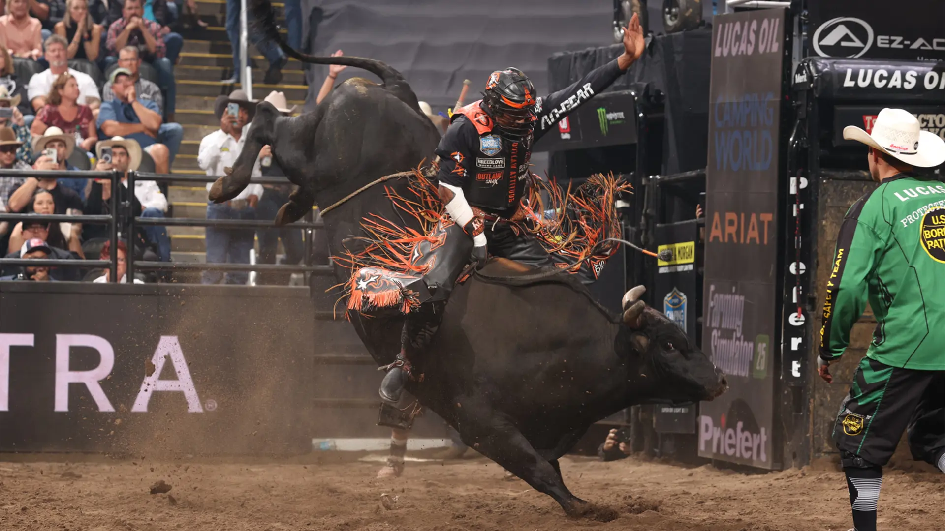 Kansas City Outlaws remain perfect at home, defeating the Austin Gamblers on second night of PBR Teams: Outlaw Days