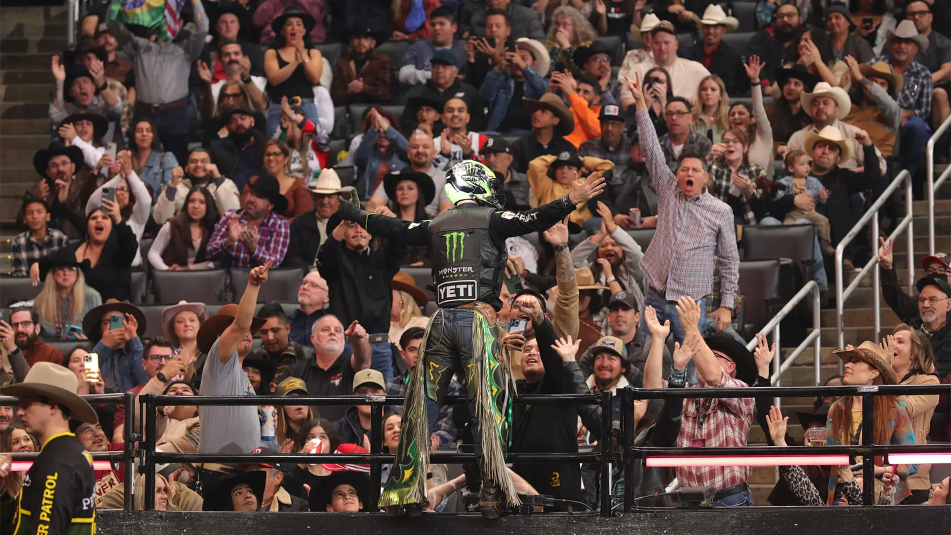 Jose Vitor Leme wins Round 1 of Michelob ULTRA PBR Los Angeles