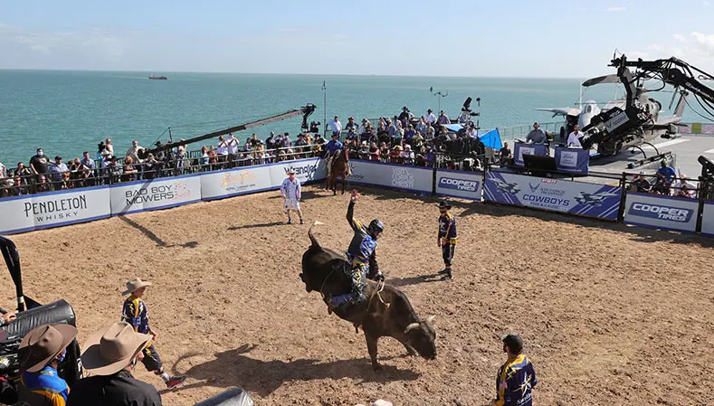 #InCaseYouMissedIt: PBR bull riders take to the sea to give back