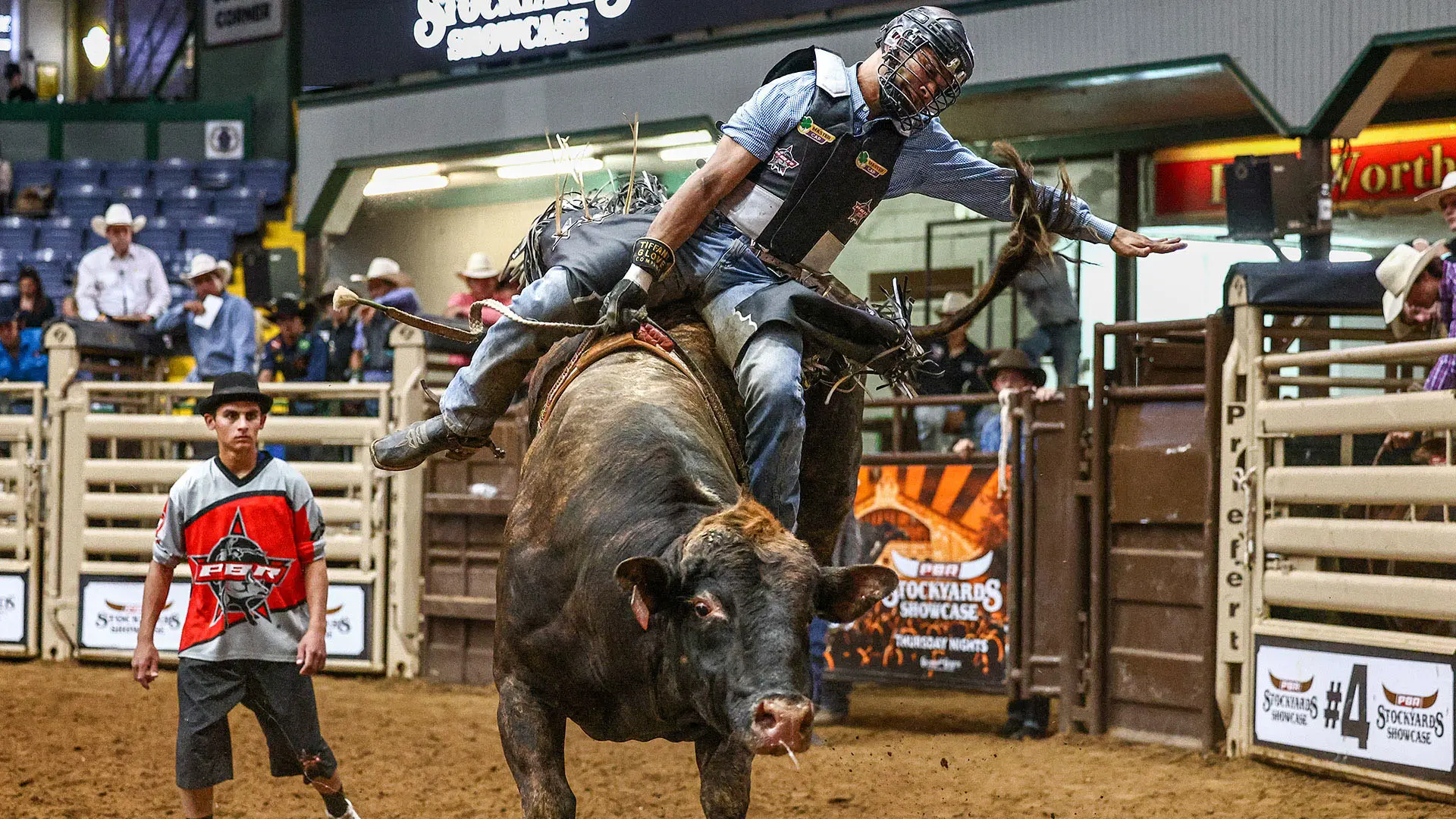 Perfect Alisson de Souza wins PBR Stockyards Showcase in Fort Worth, Texas