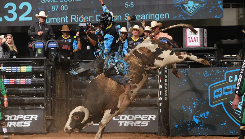 Carolina Cowboys win opening game of PBR Gambler Days against Kansas City Outlaws