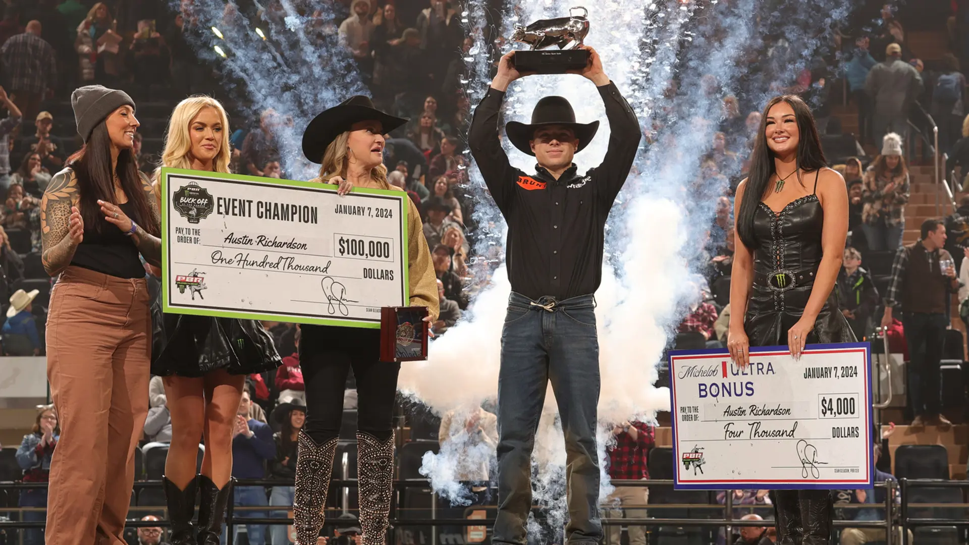 Austin Richardson wins PBR Major in New York City to overtake No. 1 rank in UTB standings