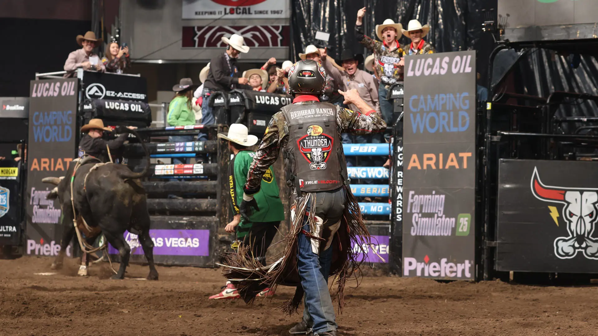 Missouri Thunder upset Carolina Cowboys, 260.25-89.25, to win final game of PBR Teams Thunder Days in Springfield