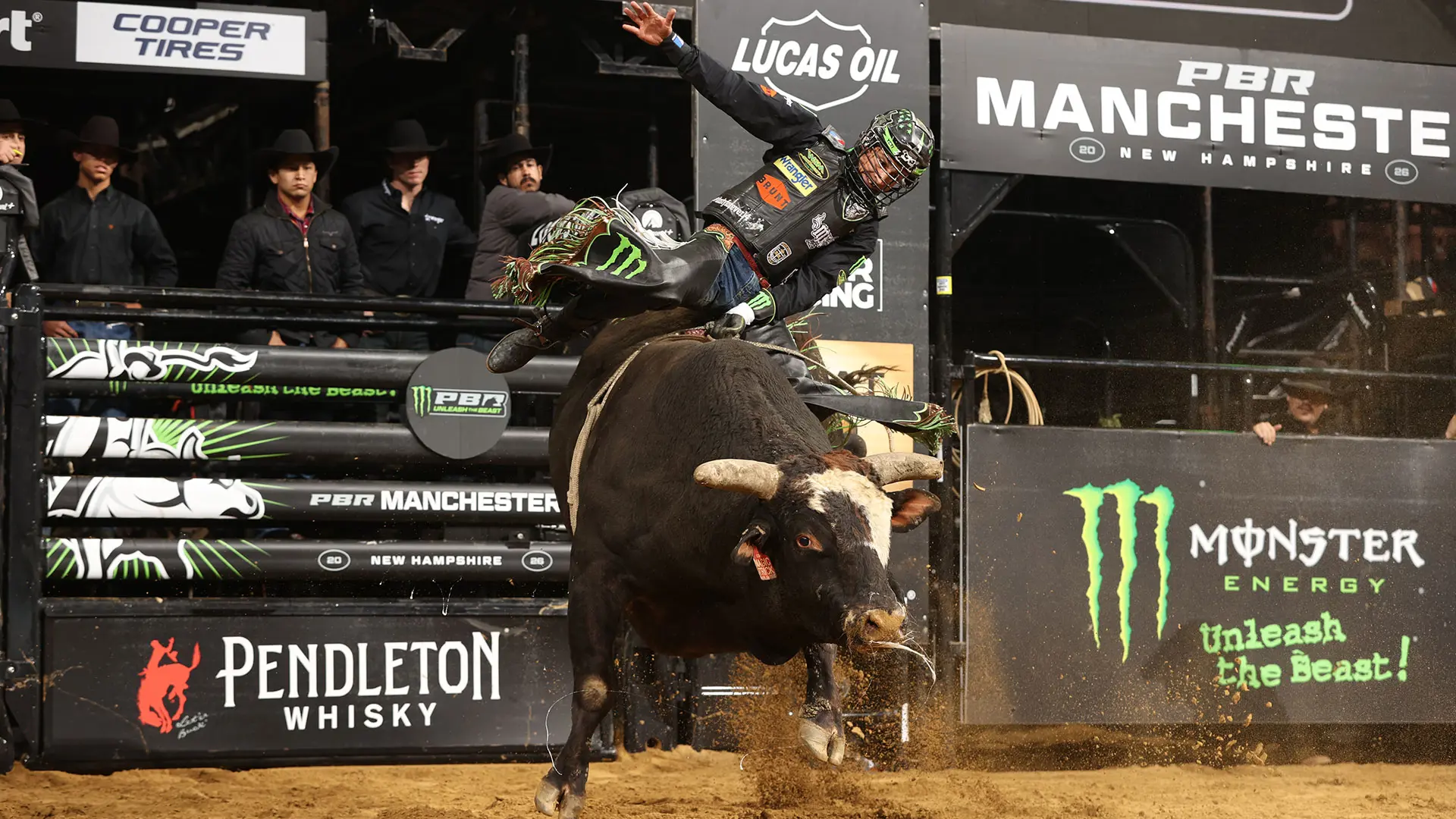 Dalton Kasel tops a thrilling championship round, claiming PBR Manchester event buckle in front of sellout crowd