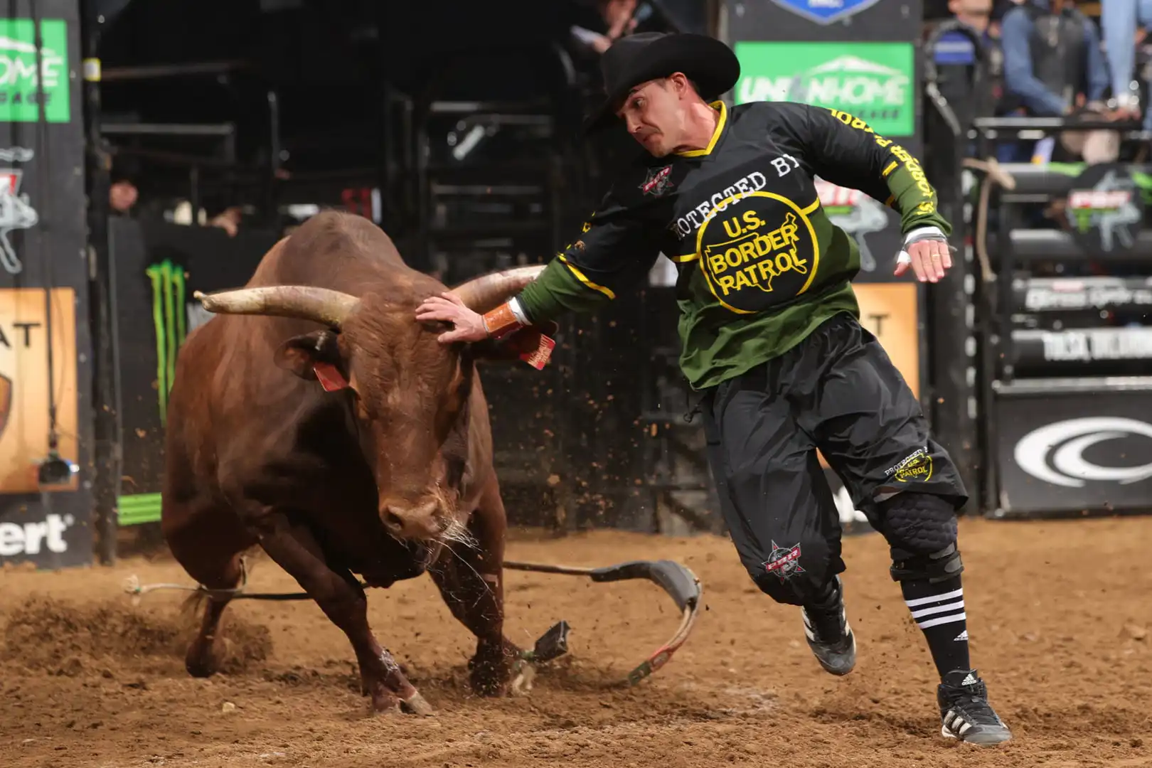 102f8dde-a611-406d-a85e-0c0518cb3e87