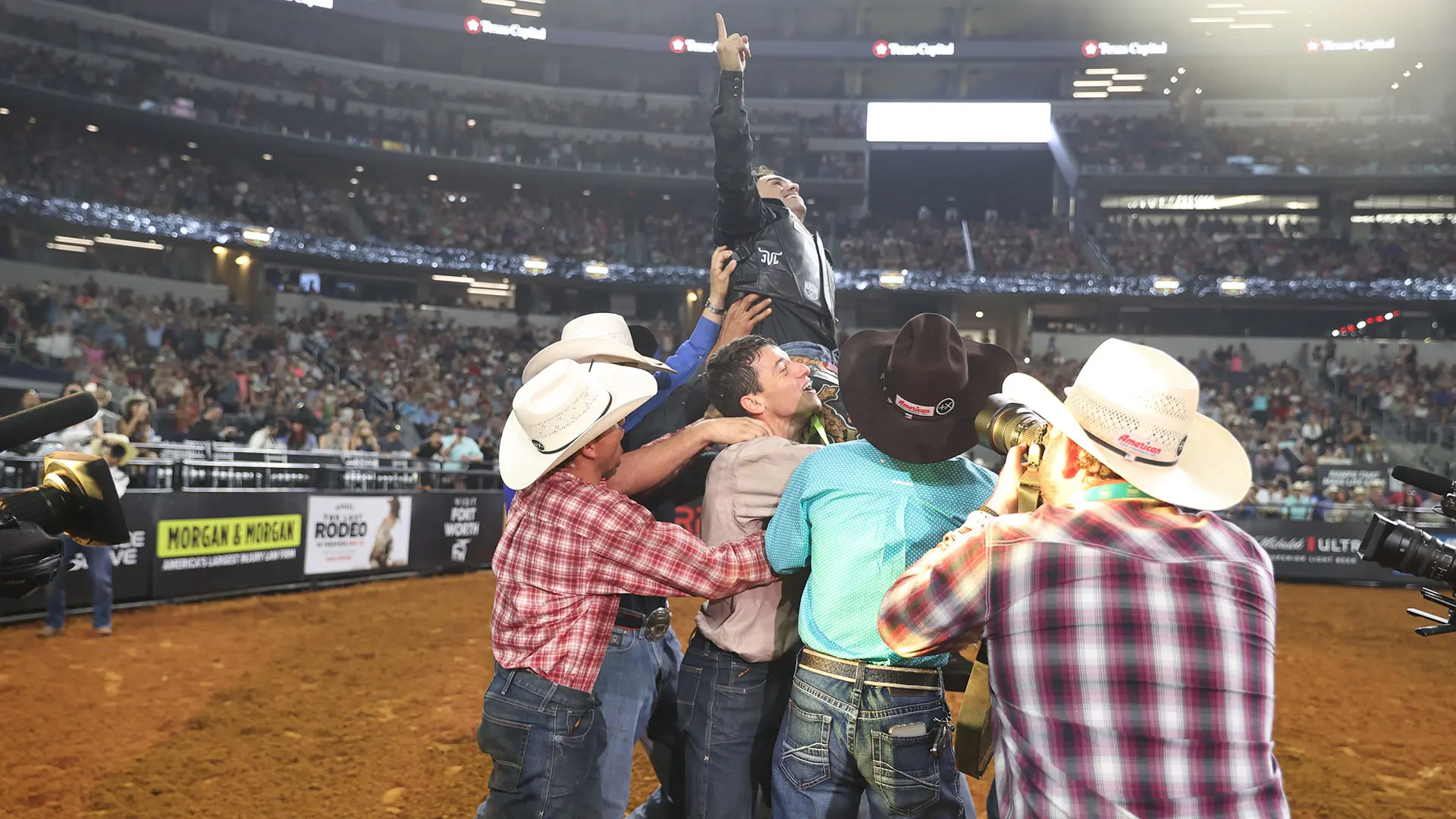 #InCaseYouMissedIt: Jose Vitor Leme becomes third three-time World Champion in PBR history