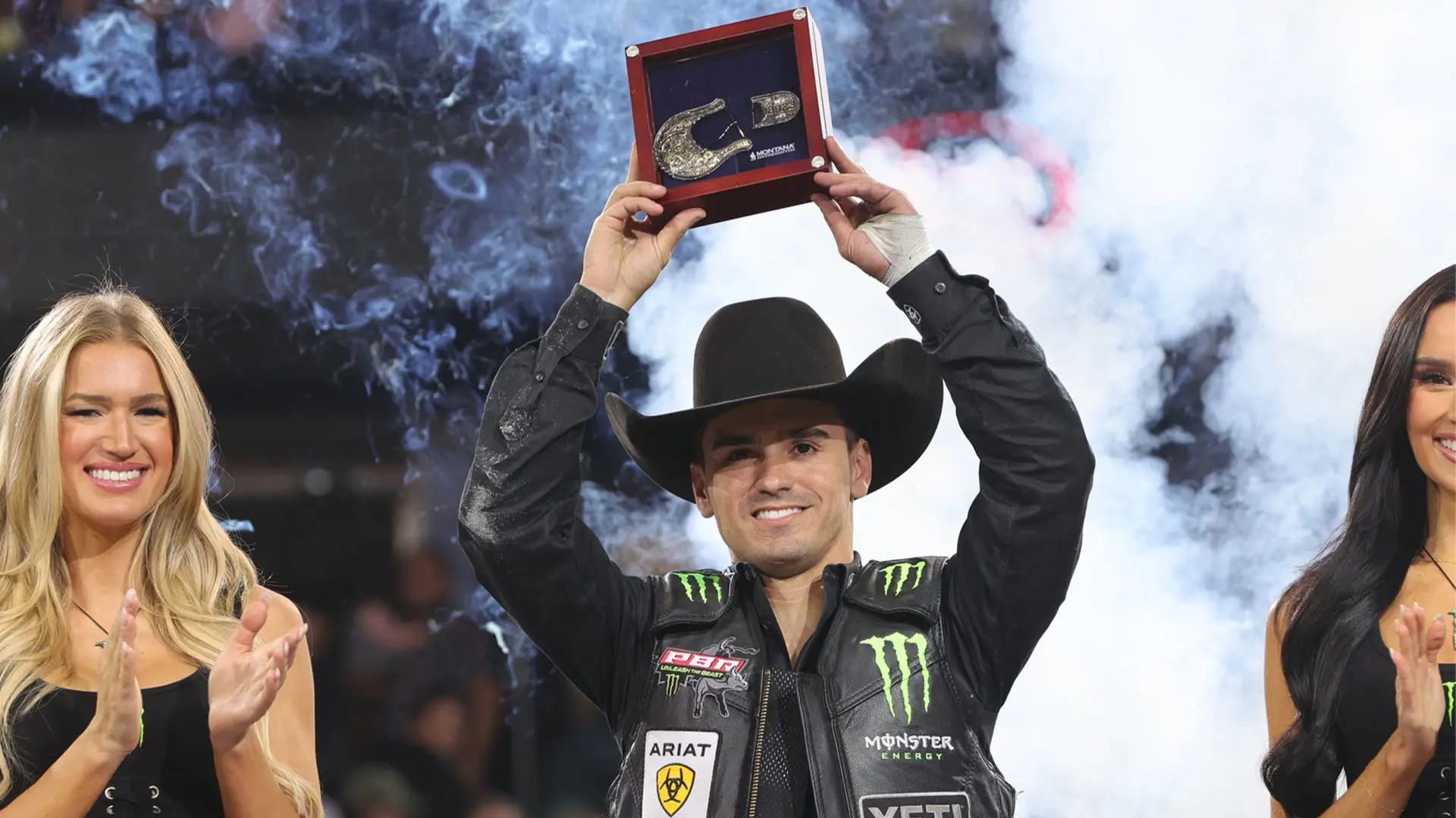 Leme wins second consecutive PBR Unleash The Beast event in Chicago to vault to No. 2 in the race for the 2023 World Championship