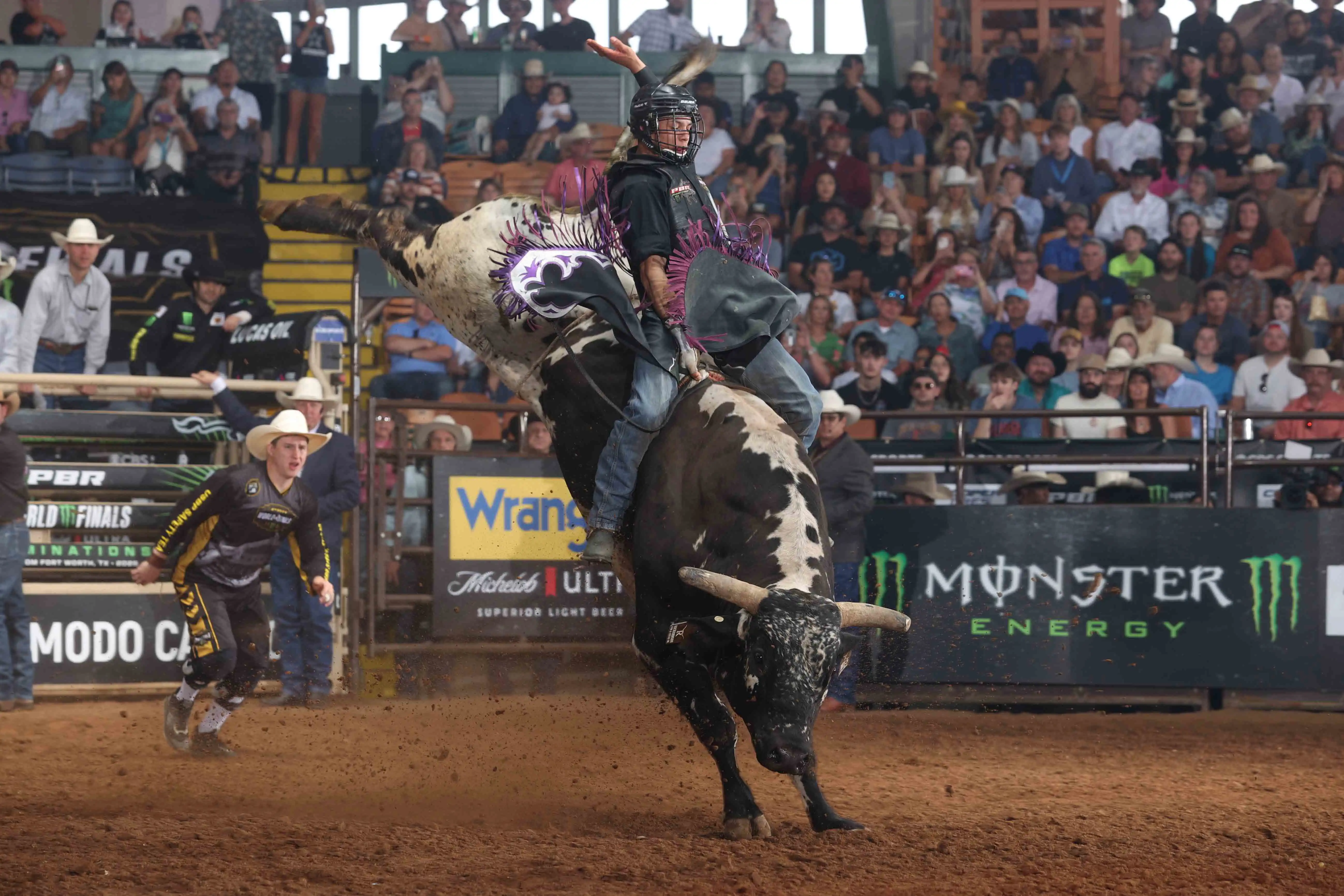 25 LIVE Fort Worth 04 317