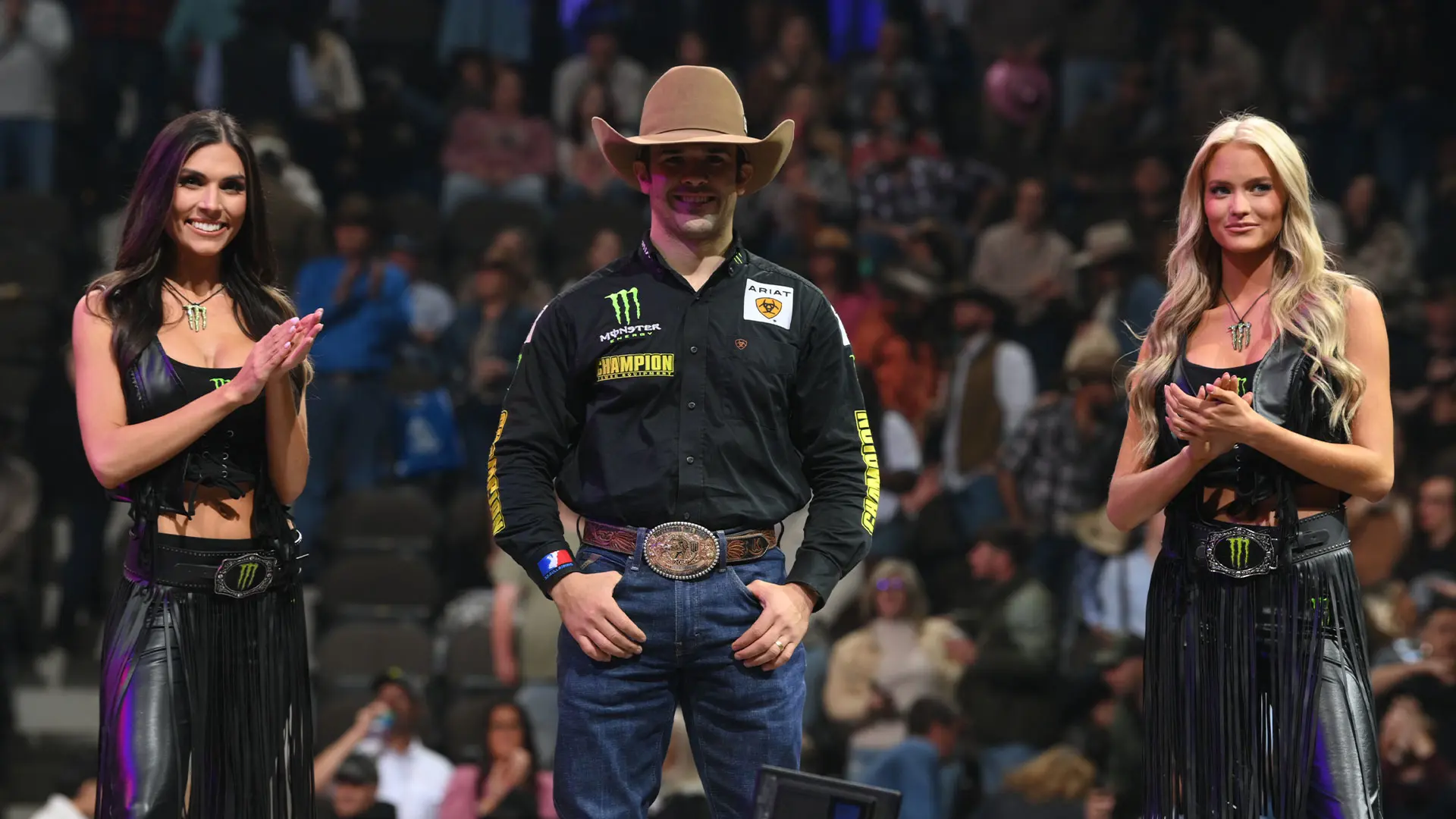 Kaique Pacheco wins Round 1 of sold-out PBR Unleash The Beast event in Jacksonville, Florida with monster 90