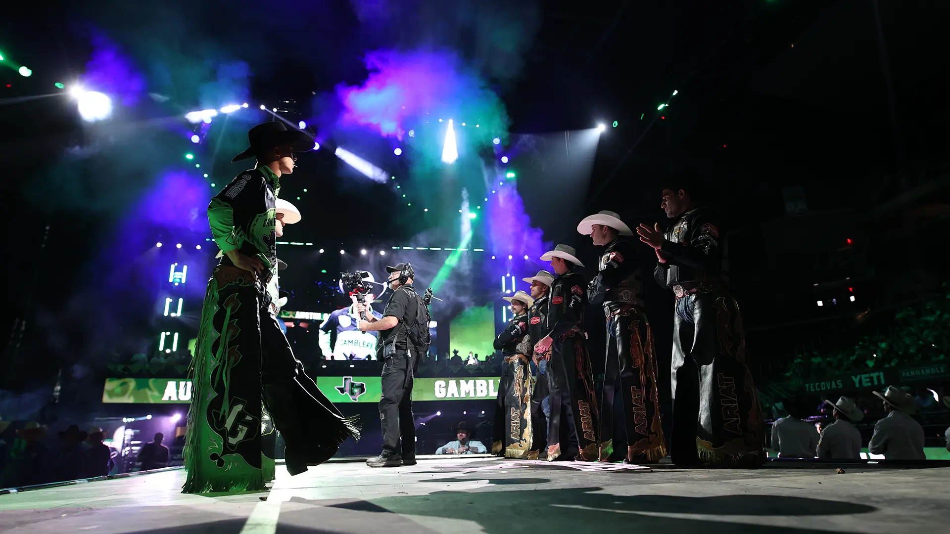 World Champion Texas bull riding teams set to renew rivalry in Houston during UTB showdown inside Toyota Center Jan. 17