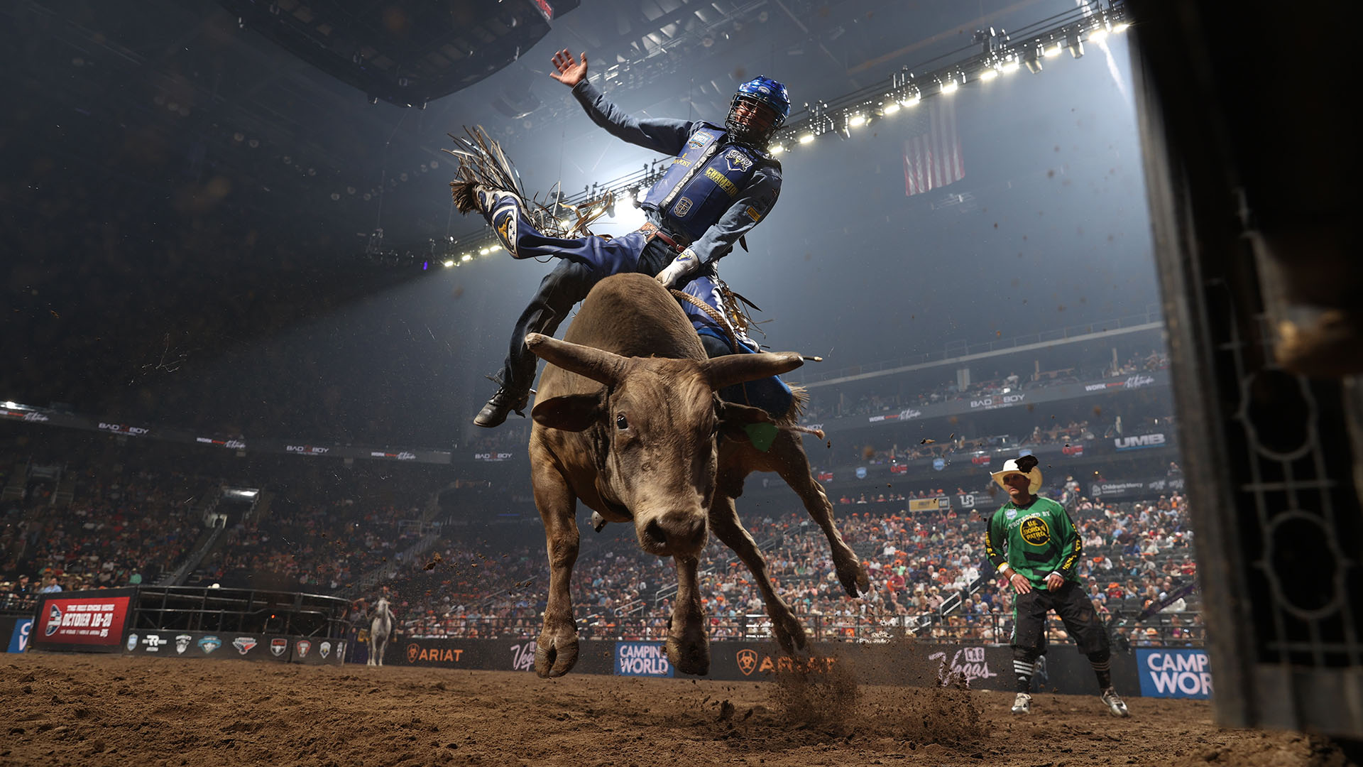 Extreme Bulls and Bikes Show | Great Rodeo