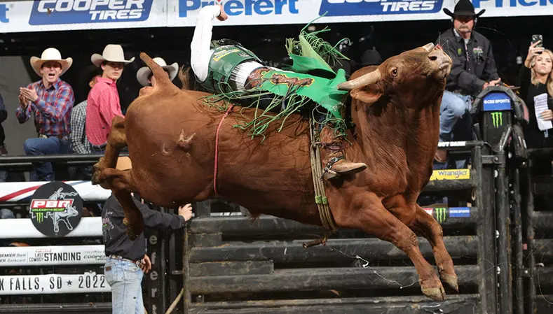 Woopaa takes lead in YETI World Champion Bull race as bull power dominates in Sioux Falls