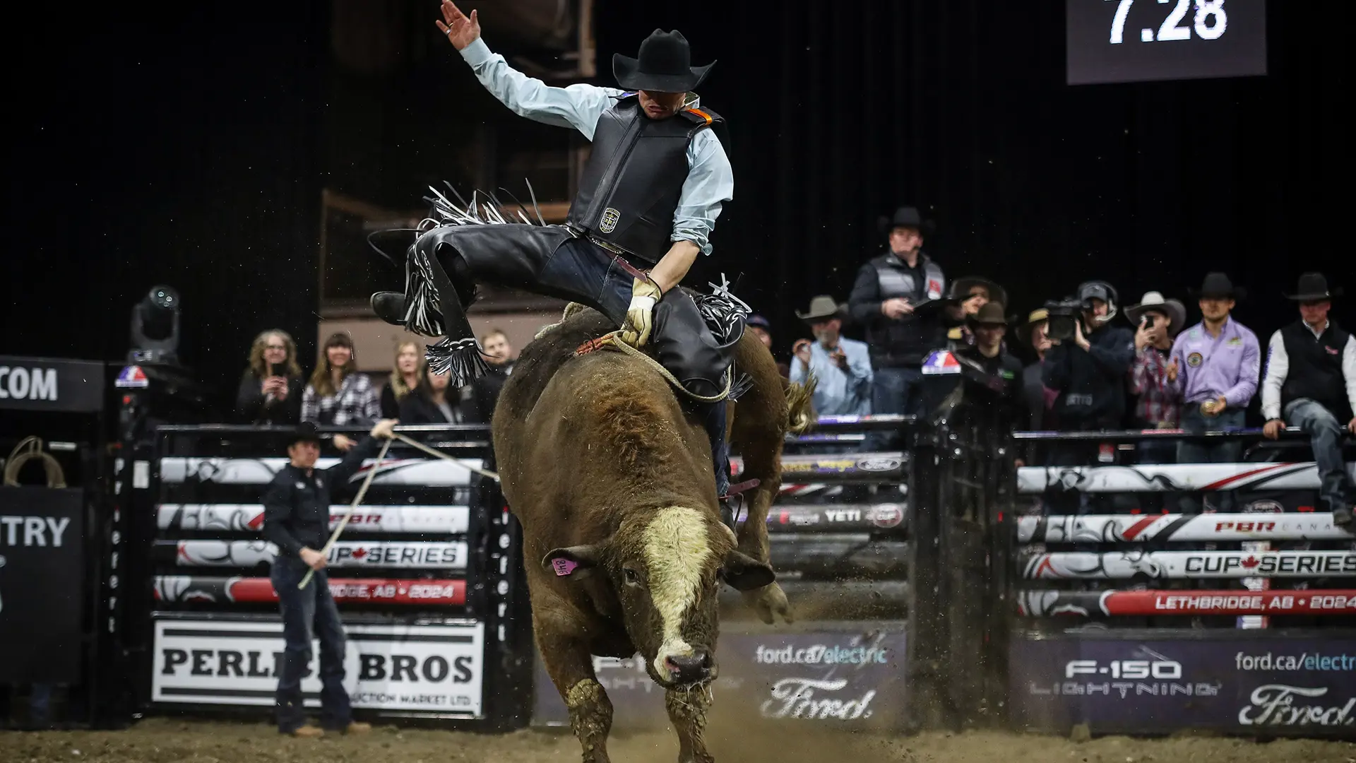 Cody Coverchuk ties for Round 1 victory and wins 5/5 Bucking Battle at PBR Canada Cup Series event in Lethbridge
