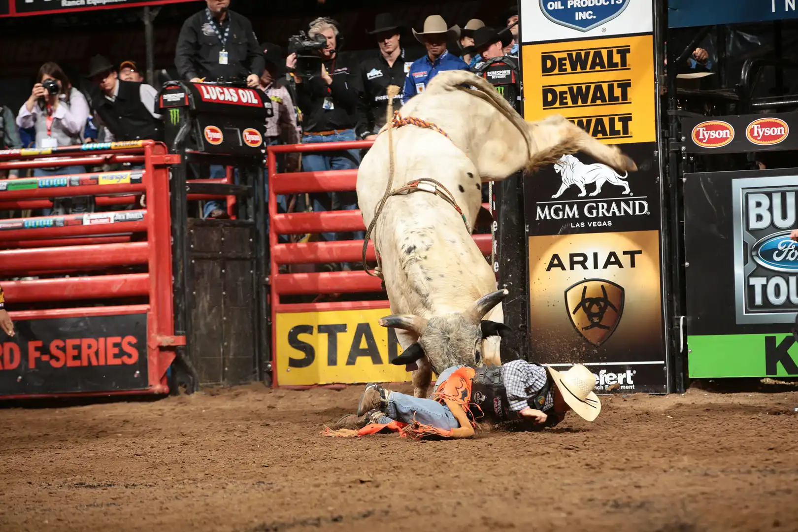 1a0cbbbe-70f0-4e1b-8a18-bfa65d99bb3e