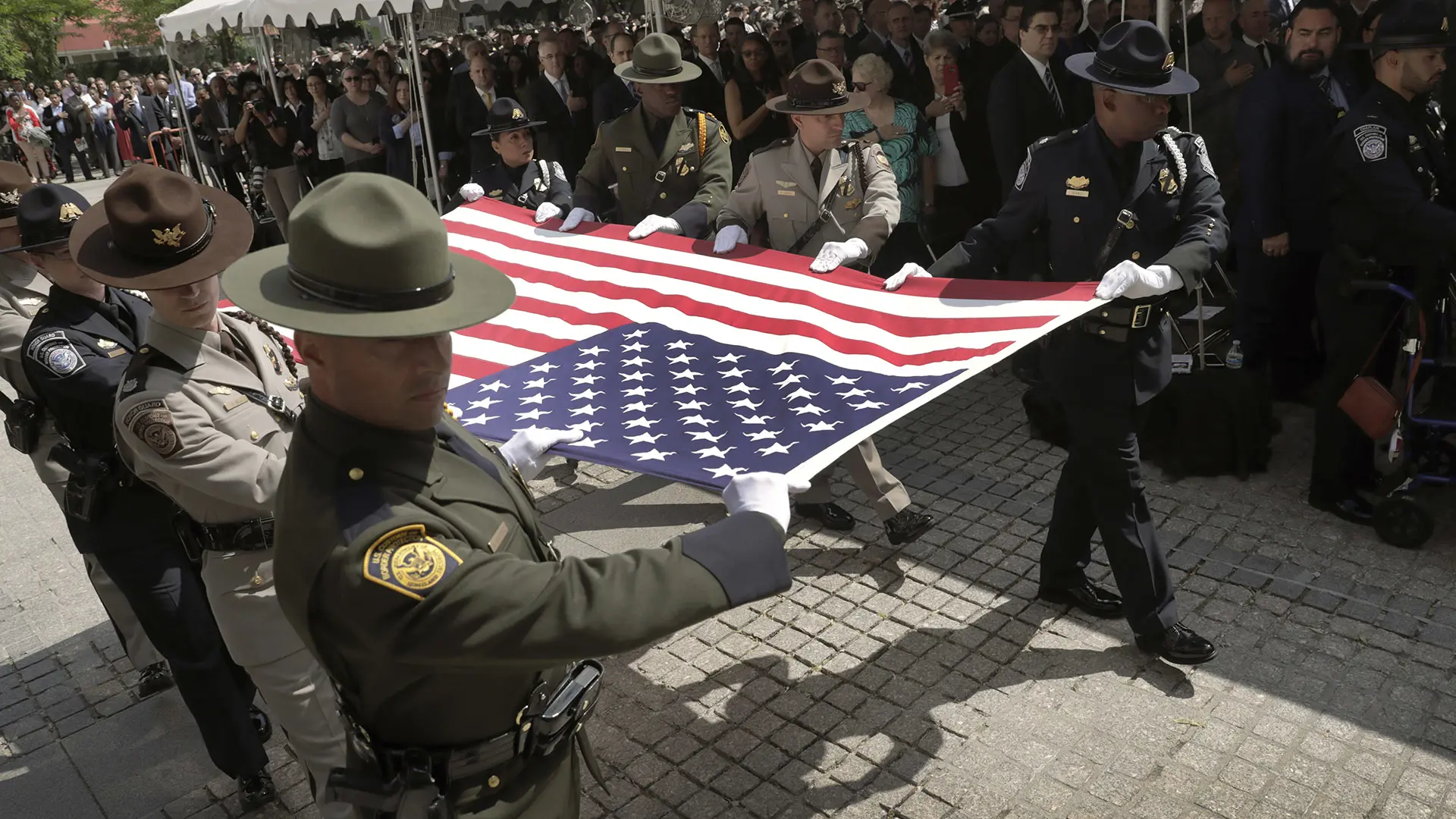 Gleason attends Valor Memorial, National Police Week to honor fallen officers