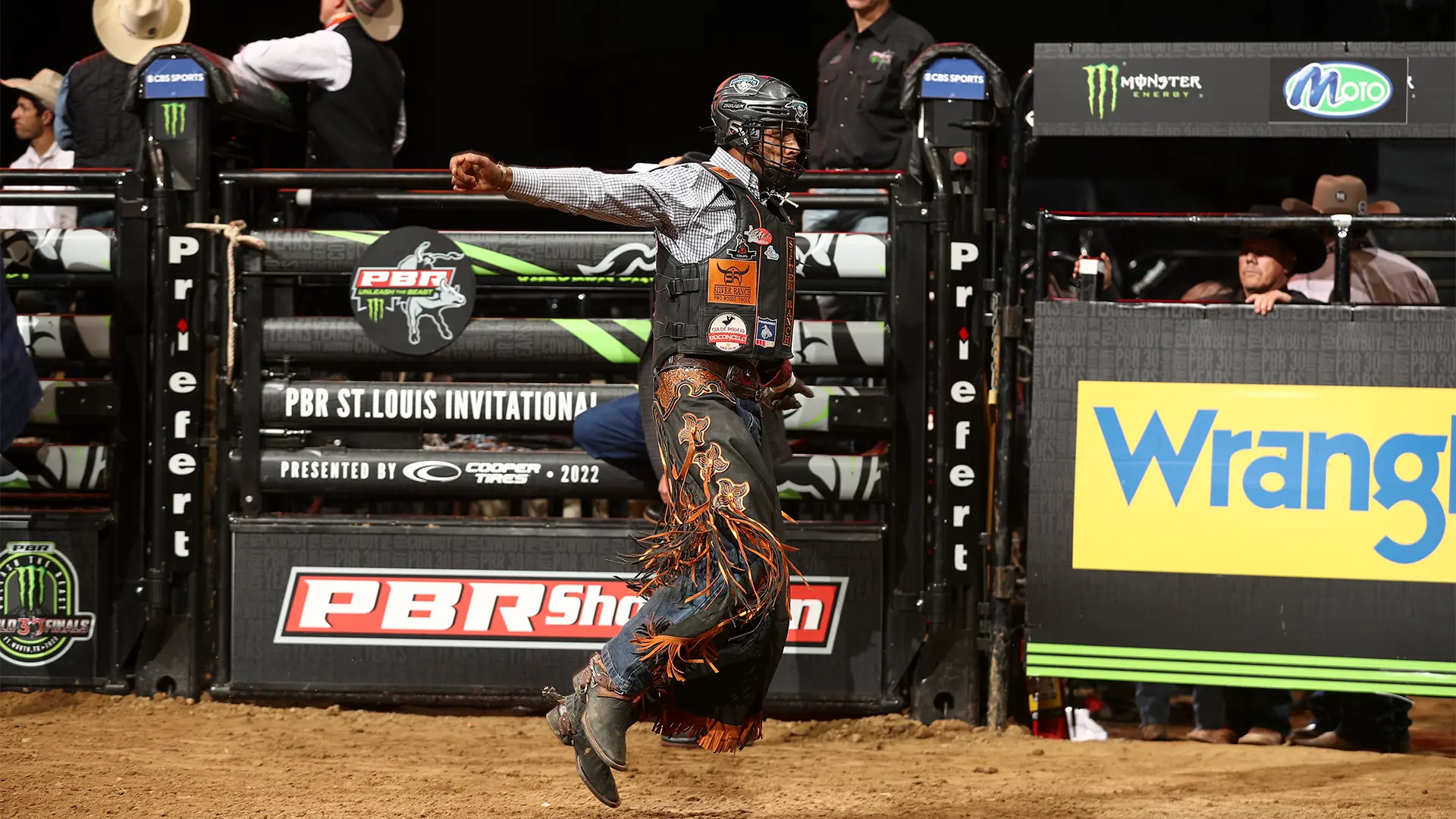Silva wins Round 1 at PBR Minneapolis Invitational