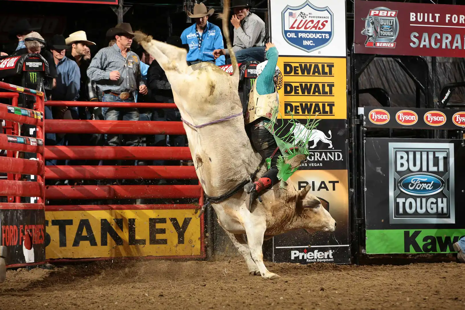 755b21c5-a0b6-48f9-b947-92b401363670