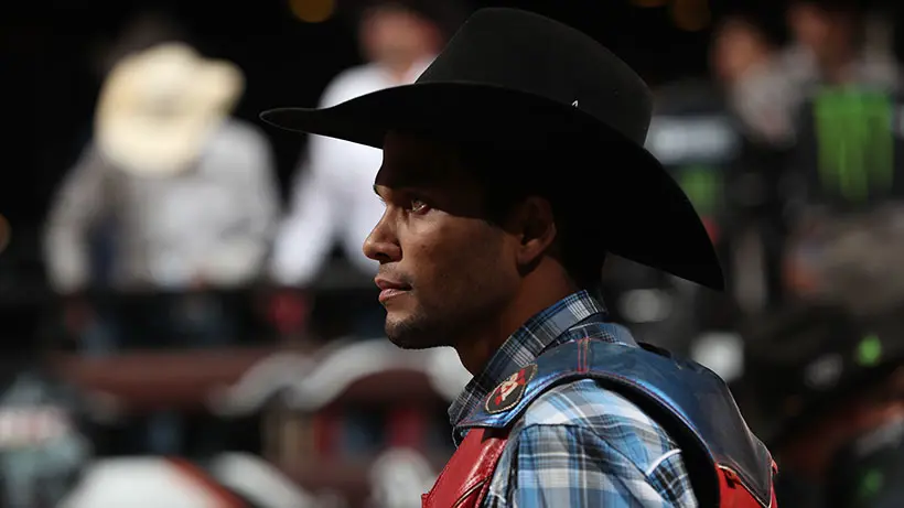 Alan de Souza’s Minneapolis victory puts him on pace to join identical twin Alisson at PBR Finals