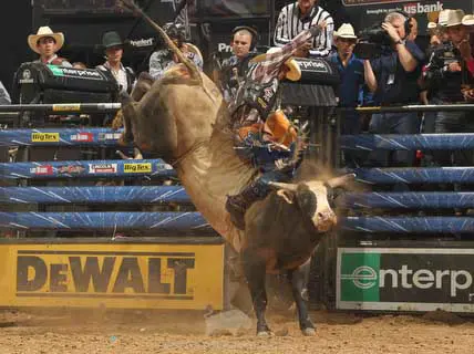Lima takes the lead in San Antonio