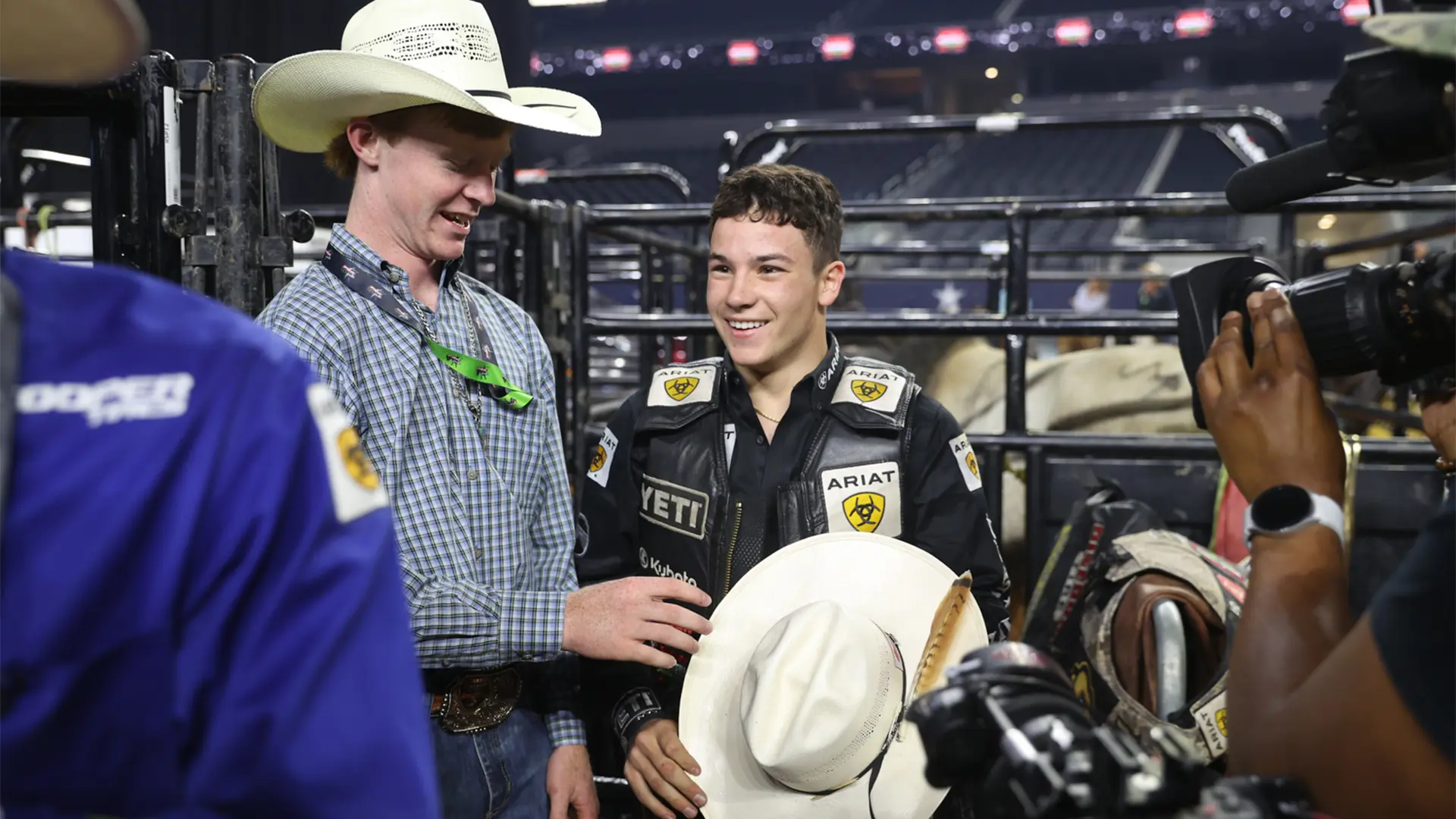 No. 2 John Crimber gains ground on No. 1 Cassio Dias with clutch ride during Round 1 of the 2024 PBR World Finals – Championship inside AT&T Stadium