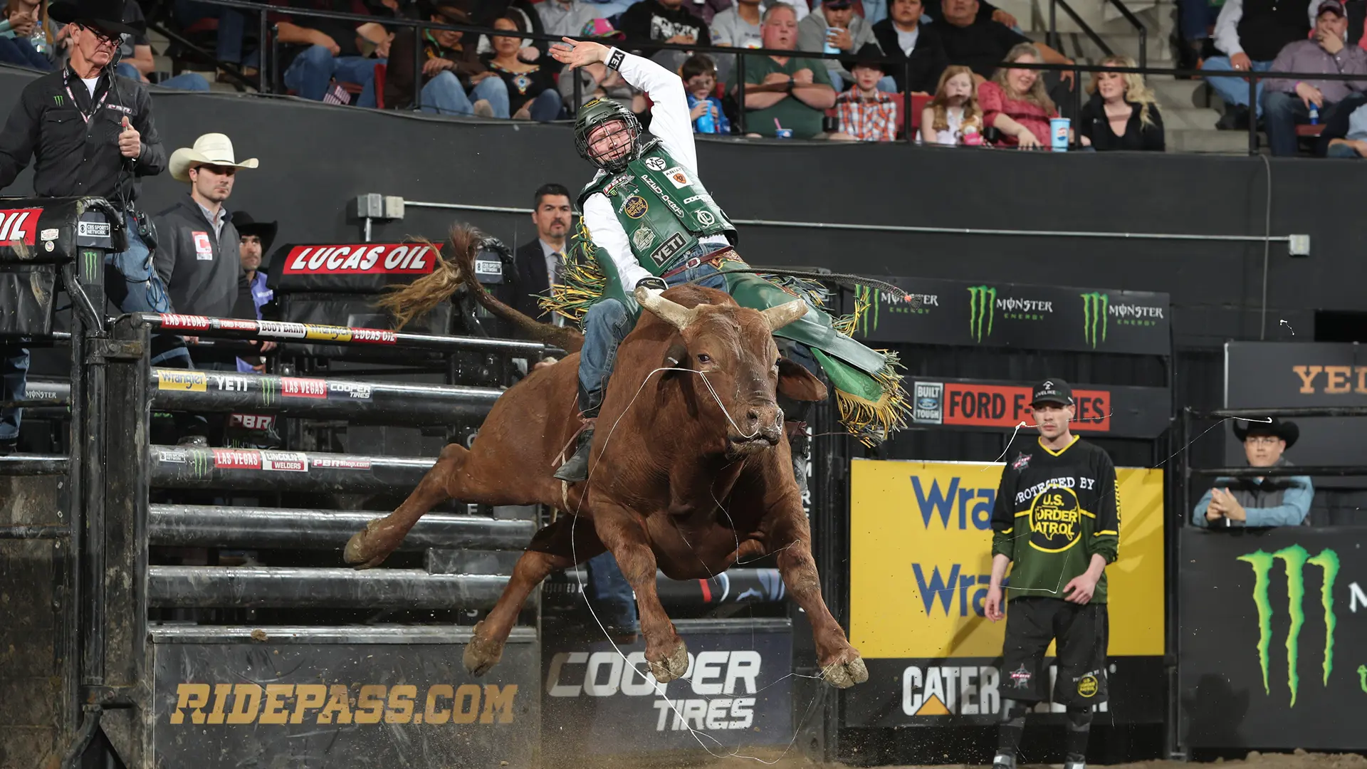 Davis leading Billings heading into Championship Sunday