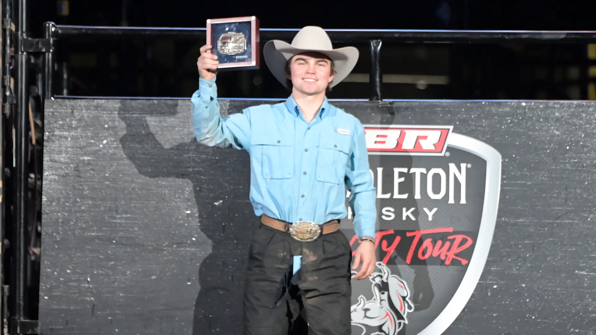 Flawless Ethan Winckler wins PBR Charleston