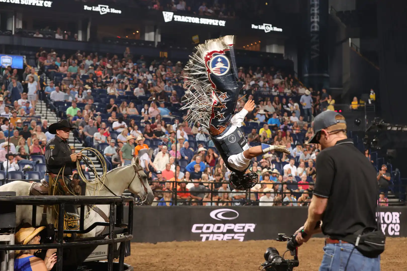 9327d3a5-ba57-4b49-9ea3-f87164bea469