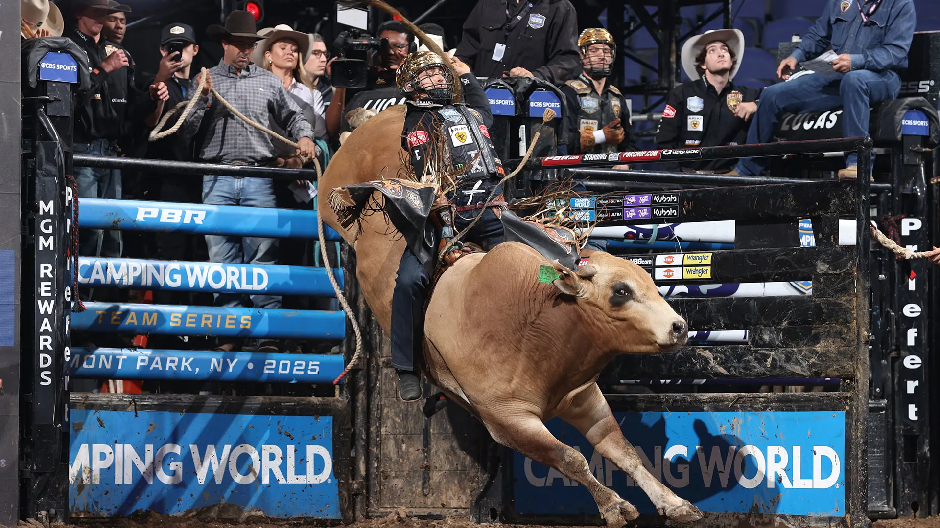 Austin Gamblers sweep Rattler Days to close in on Florida Freedom, only trail by one game in the PBR Camping World Team Series standings