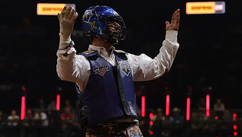 Buoyed by Pacheco’s 300th career ride, Nashville Stampede defeat Kansas City Outlaws on opening night in Glendale