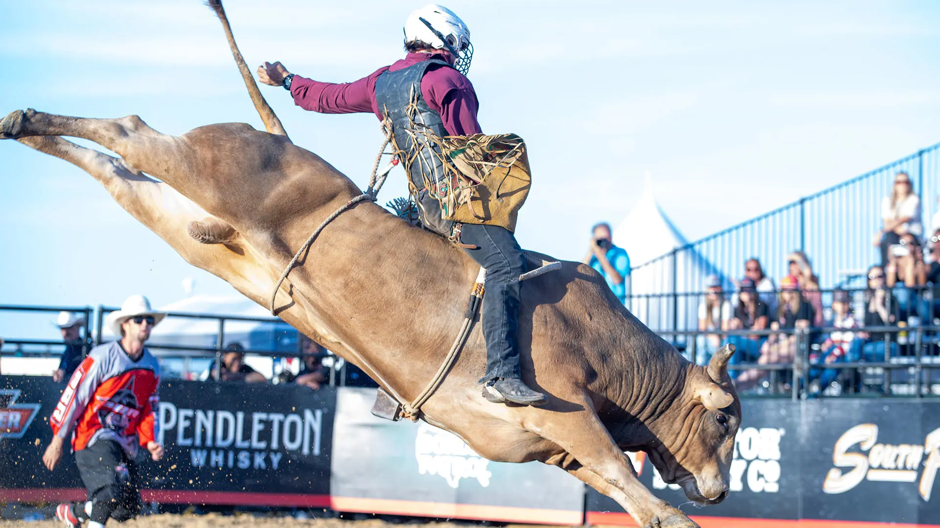 Flawless Dustin Herman wins PBR Stockyards Showcase