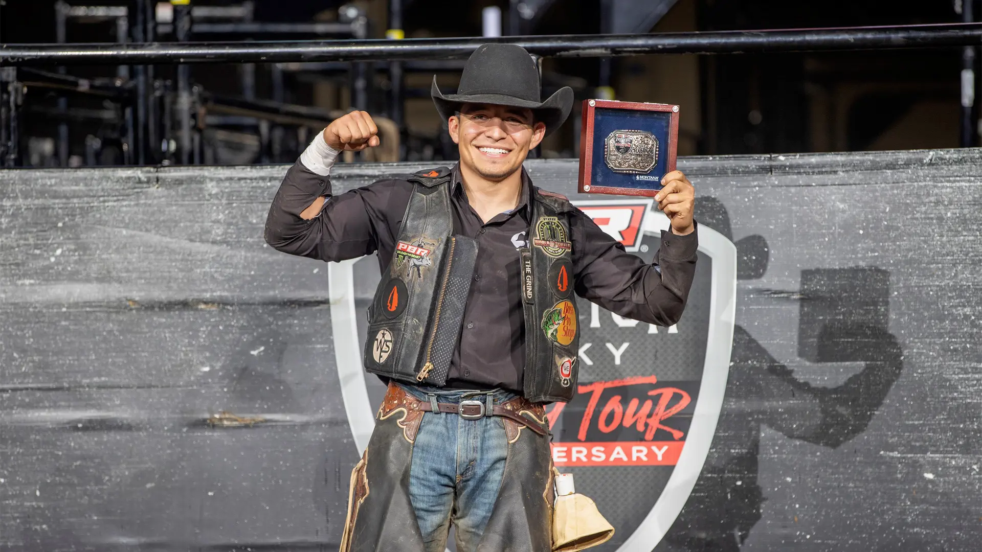 Andrew Alvidrez wins PBR Bangor in championship round