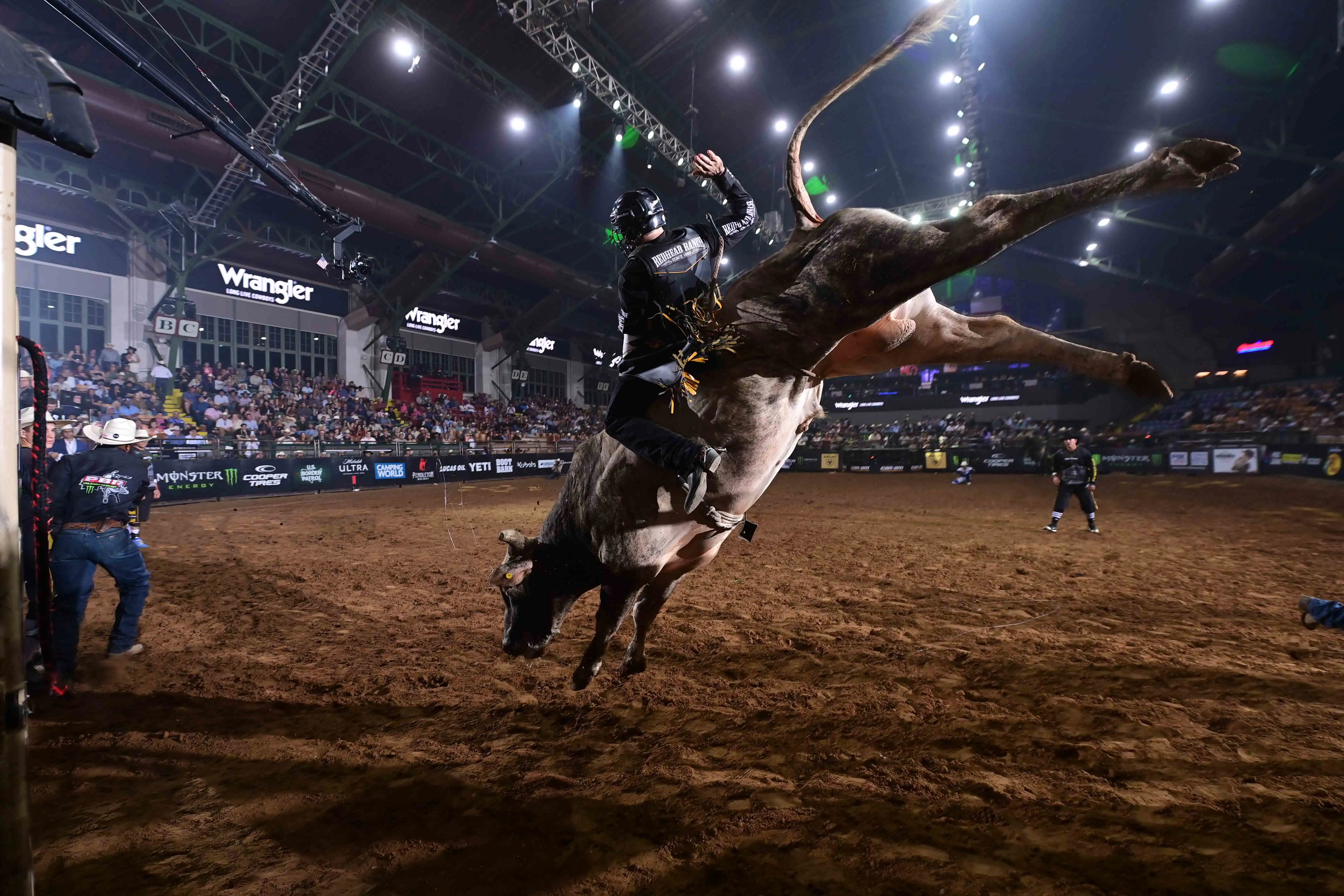 25 LIVE Fort Worth 01 454