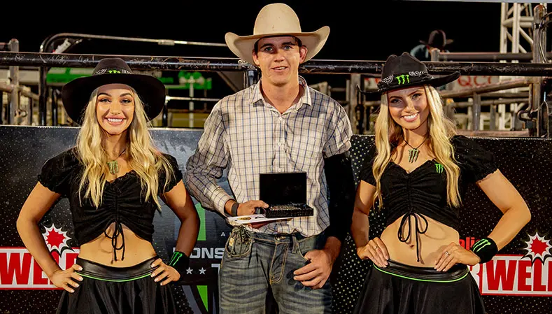 Curr wins PBR Monster Energy Tour's Mackay Invitational, presented by Kent Hire