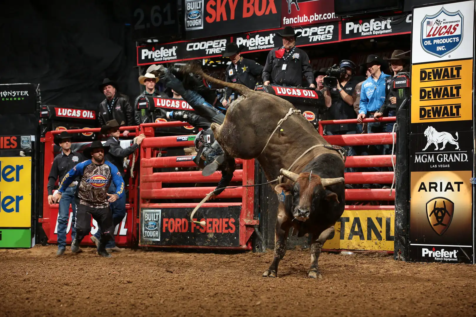 7173d709-3b35-417b-aca0-5e1baa9b9966