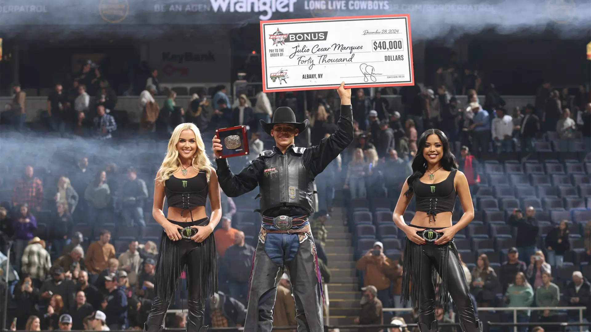 Julio Cesar Marques wins career-first PBR Unleash The Beast event title at PBR Albany