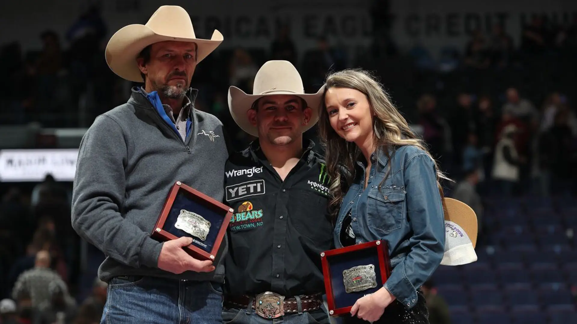 Outlaw wins PBR event in St. Louis, dedicates victory to friend Mason Lowe