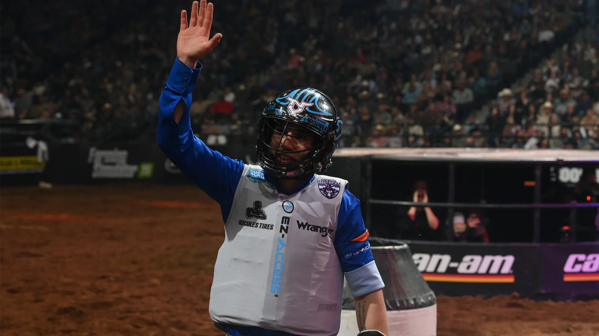Mauricio Moreira wins PBR Stockyards Showcase