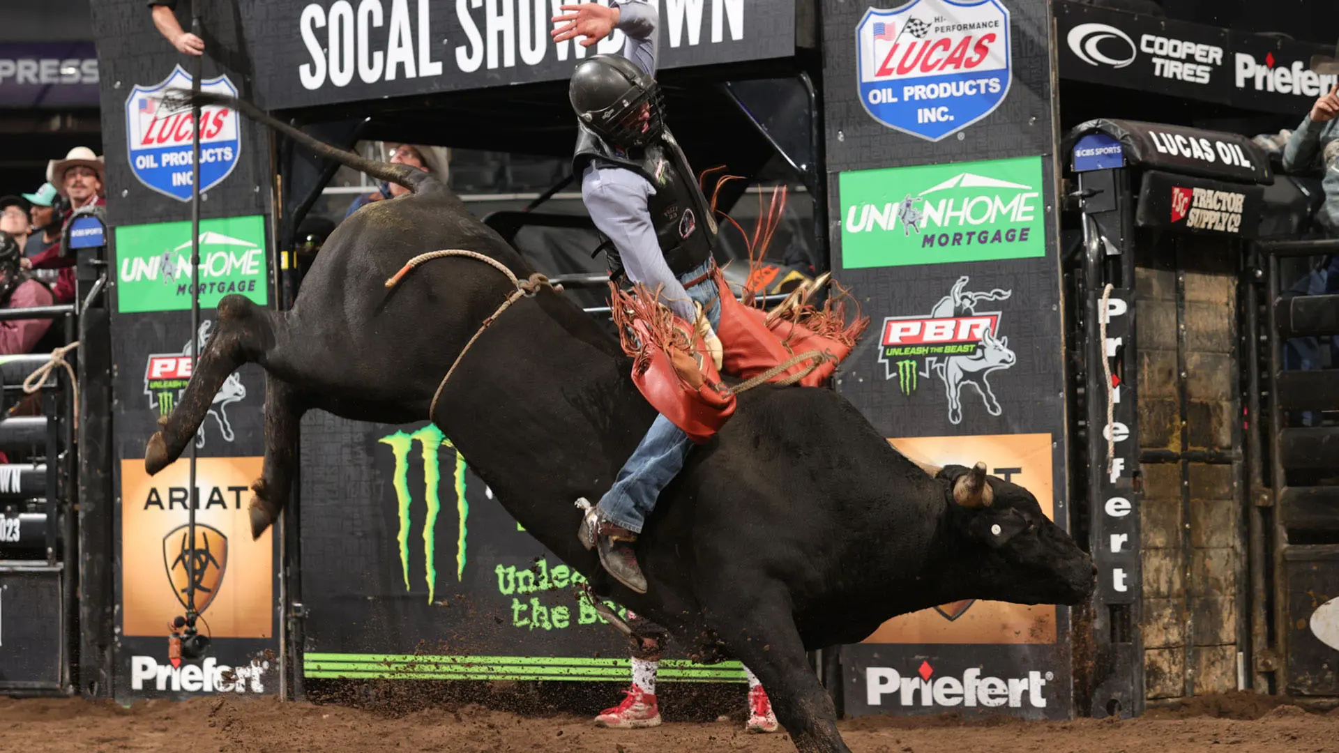 Smeltzer notches career-first qualified ride on the premier series in Round 1 in Los Angeles