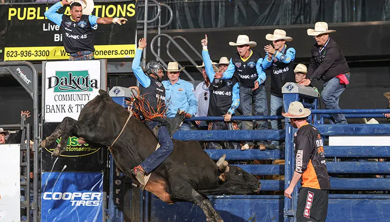 2022 PBR World Champion Daylon Swearingen propels Carolina Cowboys to victory over Texas Rattlers in first game of PBR Team Series