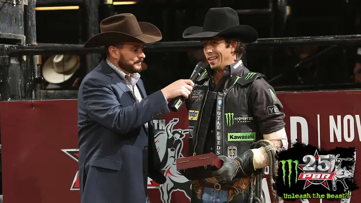 Mauney becomes third rider in history to reach 500 rides 