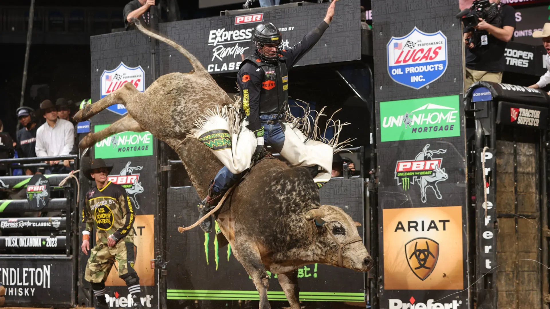 Perfect Eli Vastbinder wins career-first PBR Unleash The Beast event in Tulsa, Oklahoma