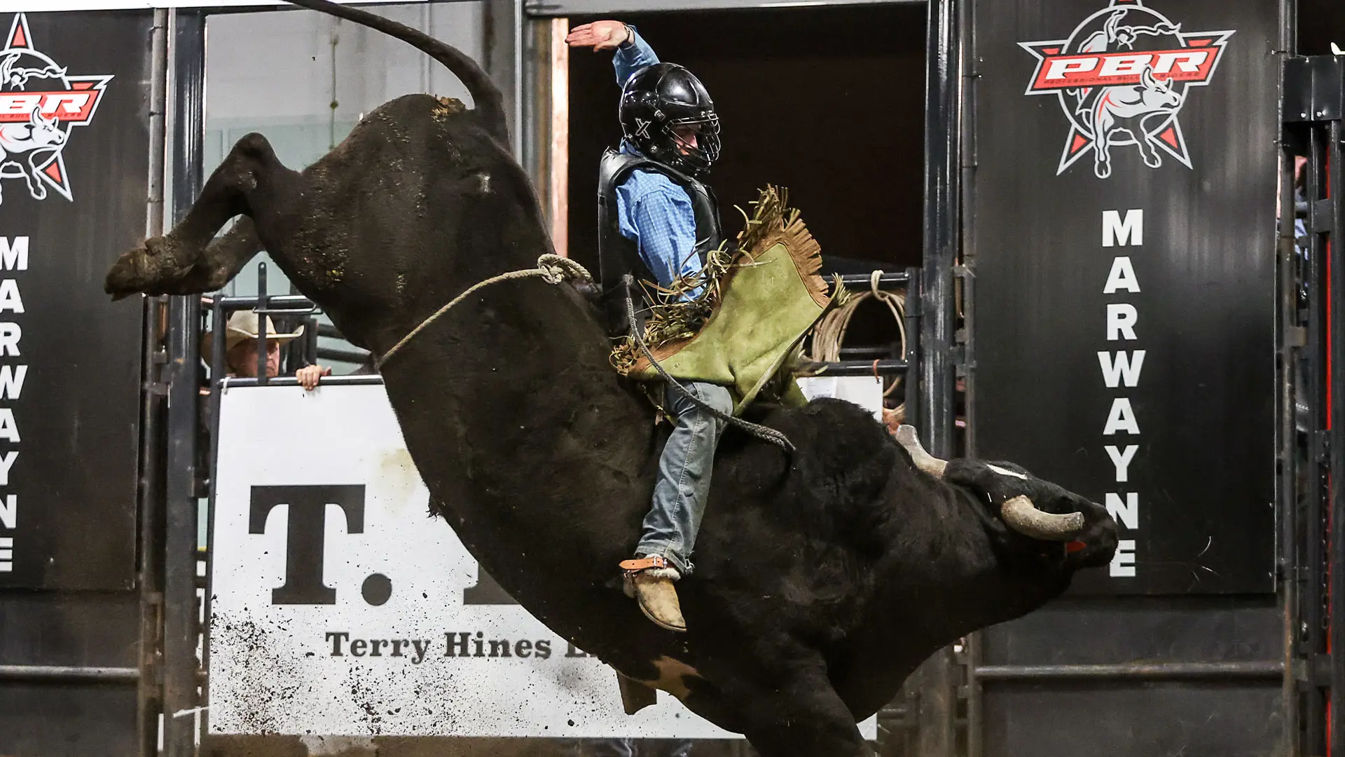 Perfect Cauy Schmidt wins PBR Canada Touring Pro Division event in Marwayne, Alberta