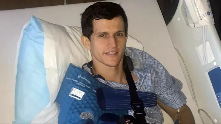Barbosa undergoes surgery on right shoulder; out 6 months