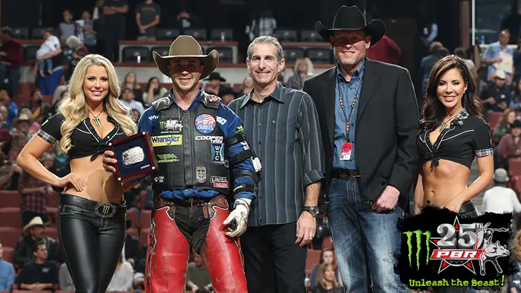 Cody Nance Rides 2017 PBR World Champion Bucking Bull to win Anaheim Invitational